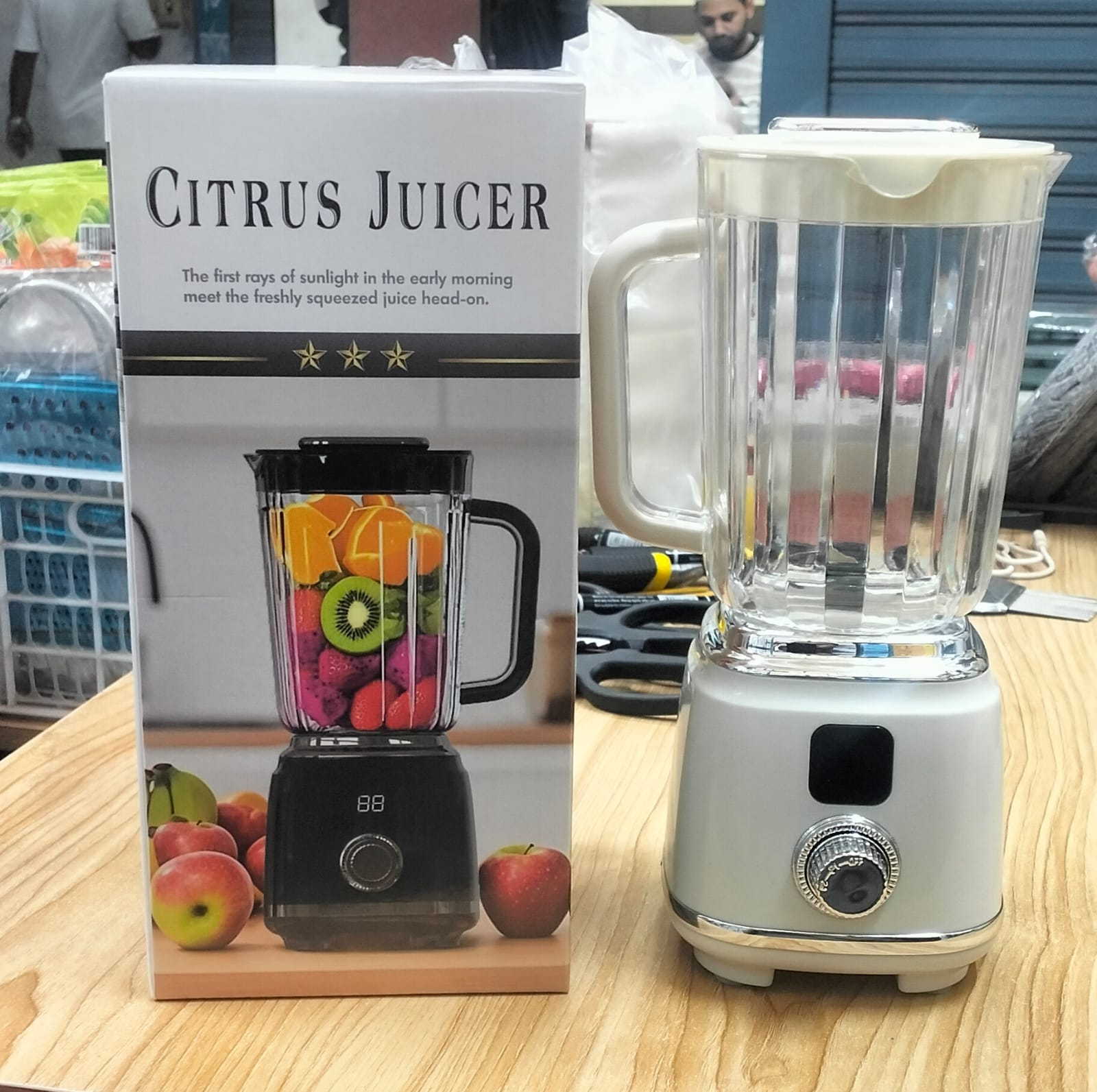 f2483c08-c7bb-41a0-b47d-e37c1abc7f51 Electric Blender & Citrus Juicer – Multi-Purpose Juice Maker - Image 1